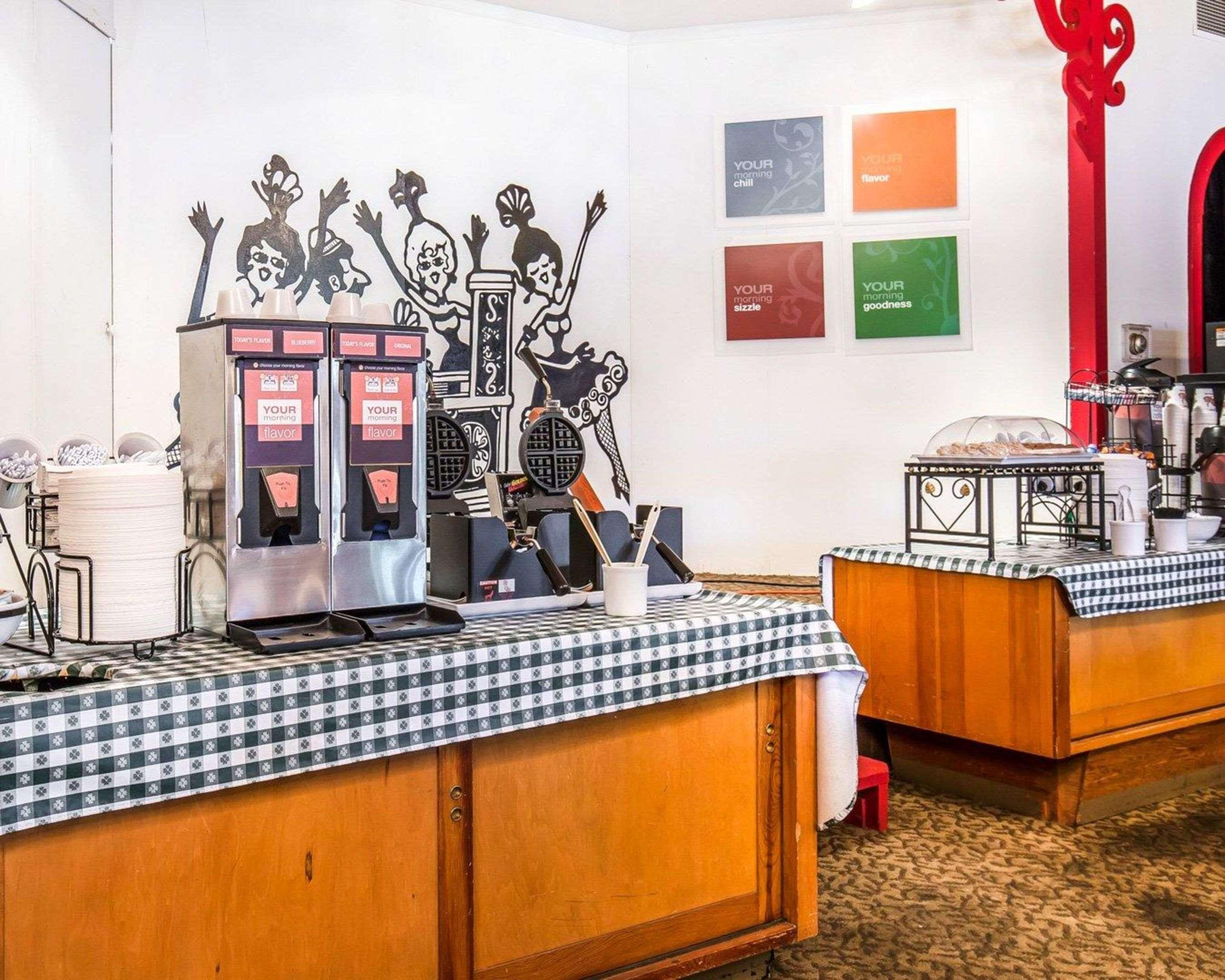Comfort Inn At Buffalo Bill Village Resort Cody Bagian luar foto