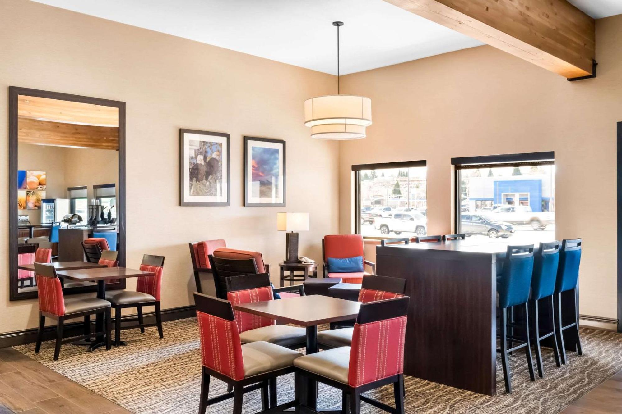 Comfort Inn At Buffalo Bill Village Resort Cody Bagian luar foto