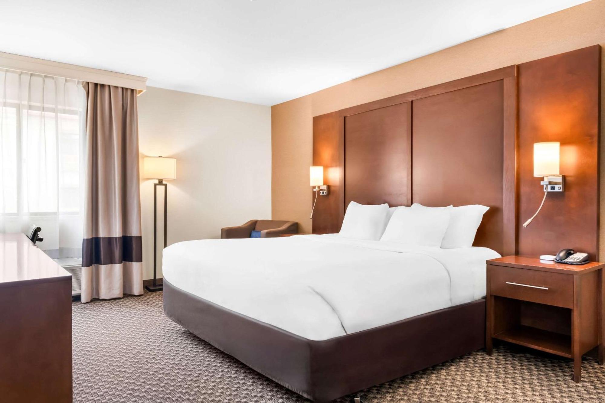 Comfort Inn At Buffalo Bill Village Resort Cody Bagian luar foto